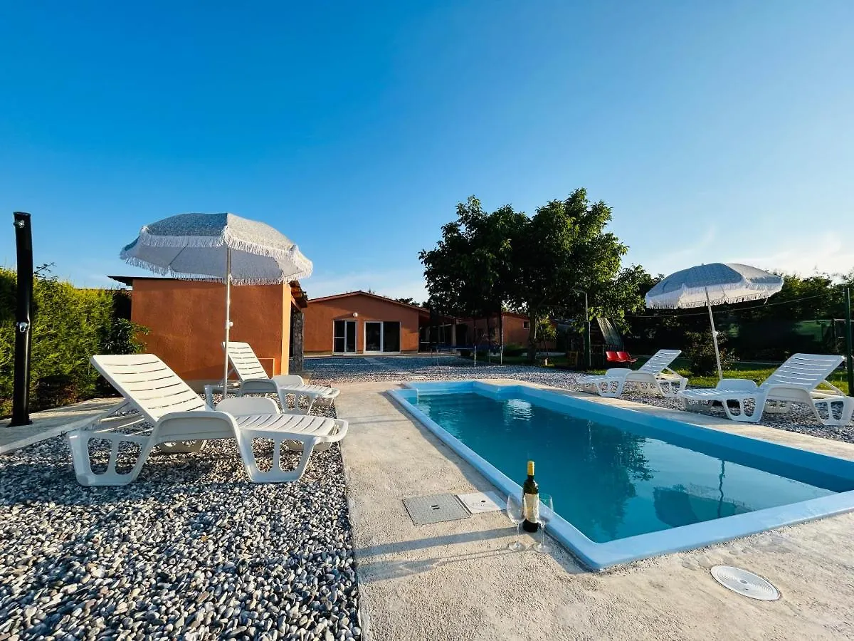 Holiday home Dora House With Wifi And Outdoor Swimming Pool Villa Pula Croatia