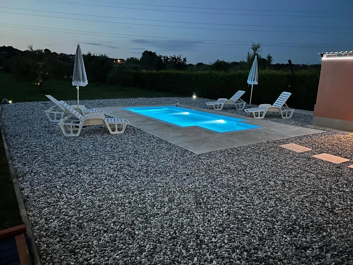 Dora House With Wifi And Outdoor Swimming Pool Villa Pula Holiday home