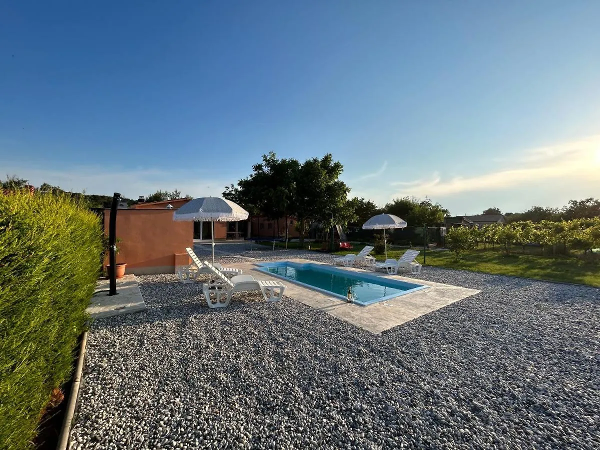 Dora House With Wifi And Outdoor Swimming Pool Villa Pula 0*,  Croatia