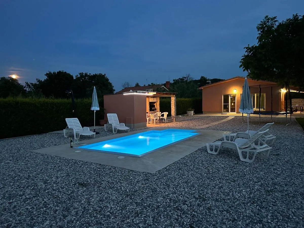 Dora House With Wifi And Outdoor Swimming Pool Villa Pula Holiday home