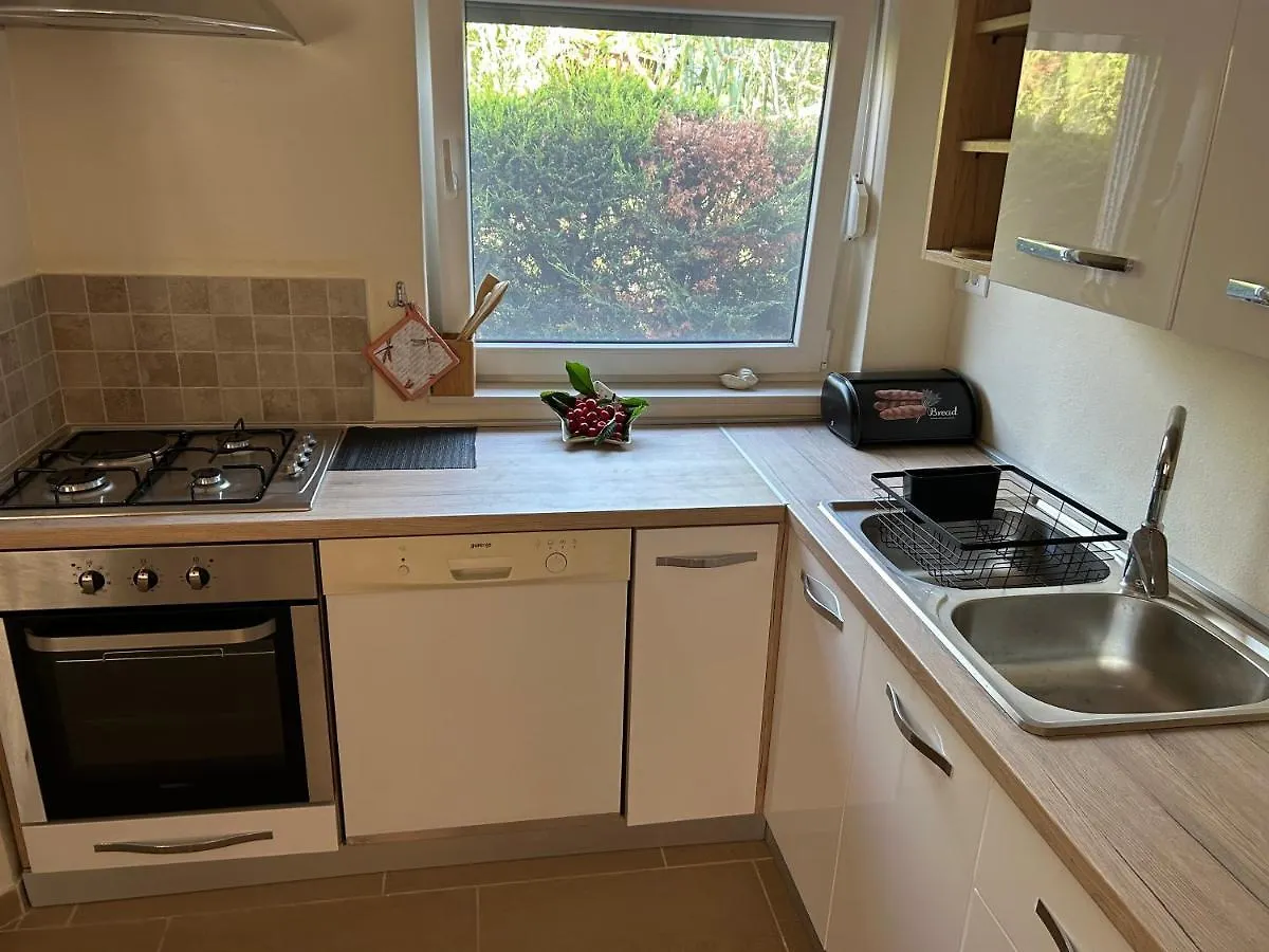 Holiday home Dora House With Wifi And Outdoor Swimming Pool Villa Pula